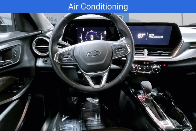 Certified 2024 Chevrolet Trax ACTIV w/ Sunroof Package FWD image 11