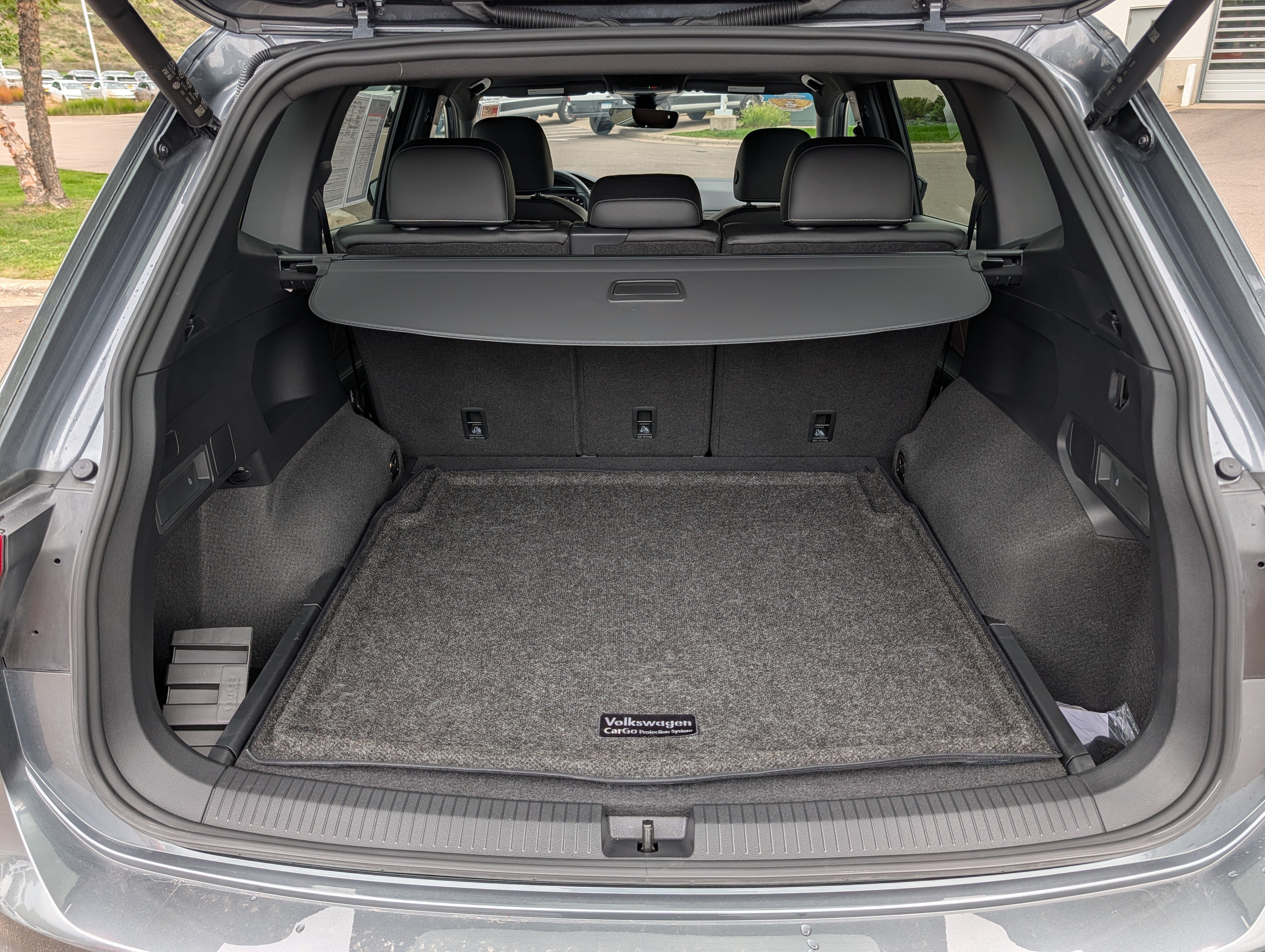 Certified 2024 Volkswagen Tiguan SEL R-Line w/ MDO Package, Two-Row AWD/4WD image 18