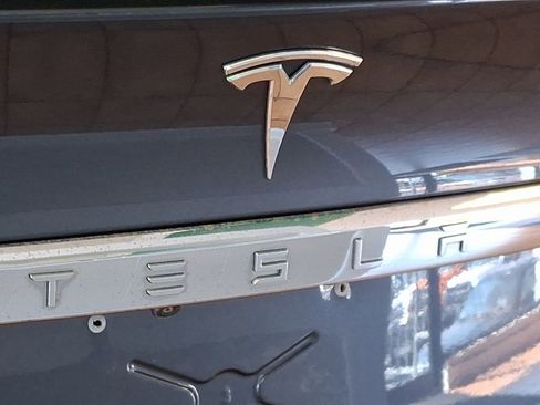 Used 2016 Tesla Model X P90D image 30