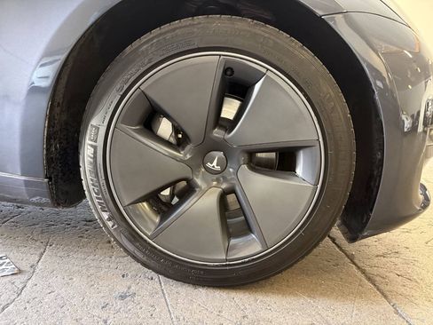 Used 2023 Tesla Model 3 Standard Range RWD image 30