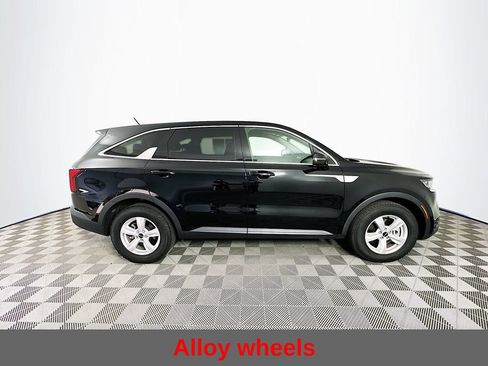 Used 2023 Kia Sorento LX image 12