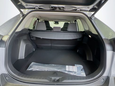 Used 2025 Toyota RAV4 XLE w/ Convenience Package FWD image 33