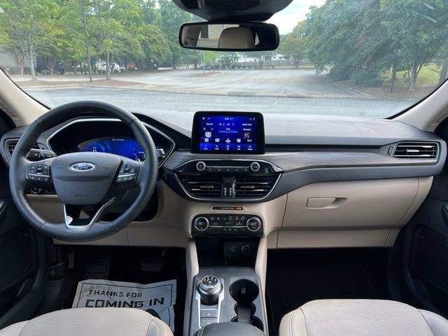 Used 2020 Ford Escape Titanium AWD/4WD image 25