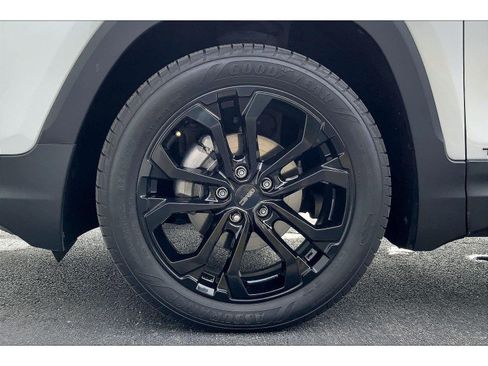 Used 2021 GMC Terrain SLT w/ Elevation Edition FWD image 9