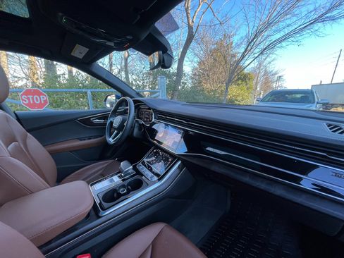 Used 2023 Audi Q8 Prestige image 33