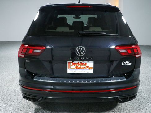 Used 2023 Volkswagen Tiguan SE R-Line FWD image 8