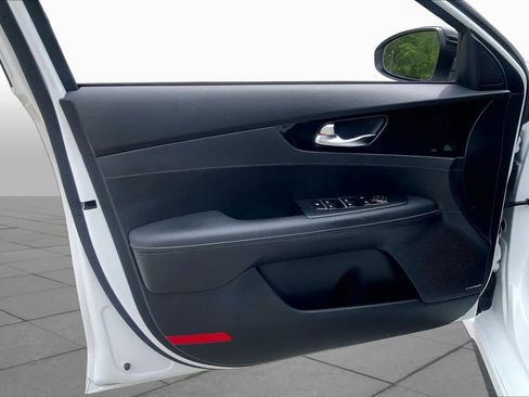 Certified 2022 Kia Forte GT-Line w/ GT-Line Premium Package FWD image 21