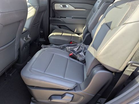 New 2026 Ford Explorer Active w/ Active Comfort Package image 12
