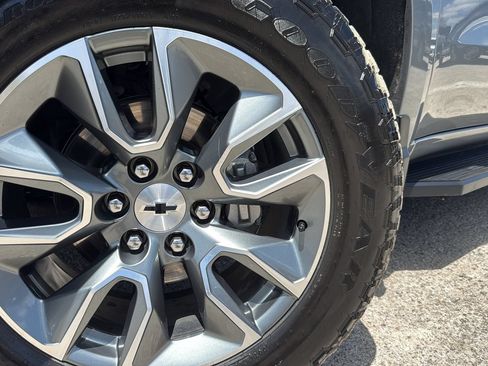 Used 2025 Chevrolet Silverado 1500 RST AWD/4WD image 29