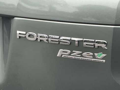 Used 2015 Subaru Forester 2.5i Premium w/ Popular Package #2 AWD/4WD image 10
