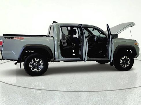 Used 2023 Toyota Tacoma TRD Off-Road AWD/4WD image 12