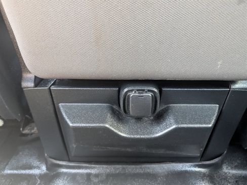 Used 2015 Ford F150 XLT w/ Equipment Group 302A Luxury image 26