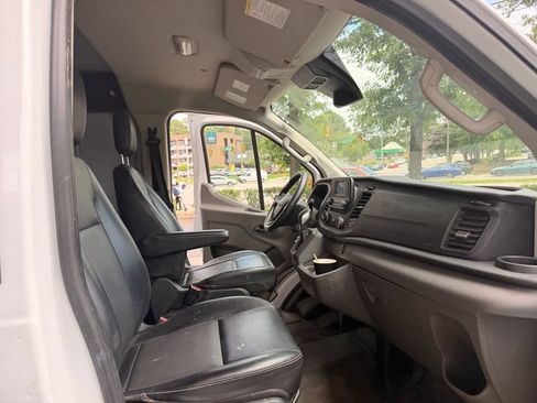 Used 2020 Ford Transit 250 Low Roof RWD image 7