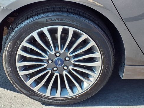 Used 2017 Ford Fusion SE AWD/4WD image 22