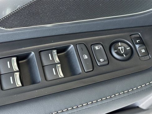 Certified 2025 Acura RDX SH-AWD image 16