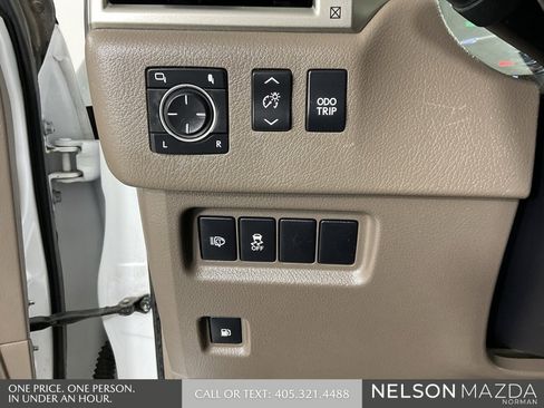 Used 2014 Lexus GX 460 460 image 40