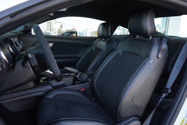 Used 2016 Ford Mustang Shelby GT350 w/ Technology Package RWD image 26