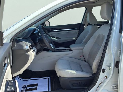 Used 2020 Nissan Altima 2.5 SV image 22