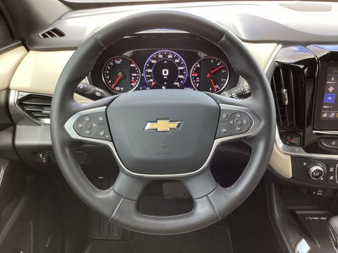 Used 2023 Chevrolet Traverse Premier image 15