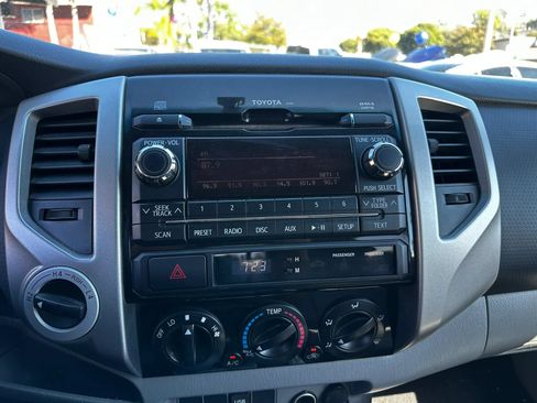 Used 2012 Toyota Tacoma 4x4 Double Cab w/ SR5 Pkg image 31