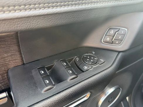 Used 2021 Ford Expedition Limited AWD/4WD image 10