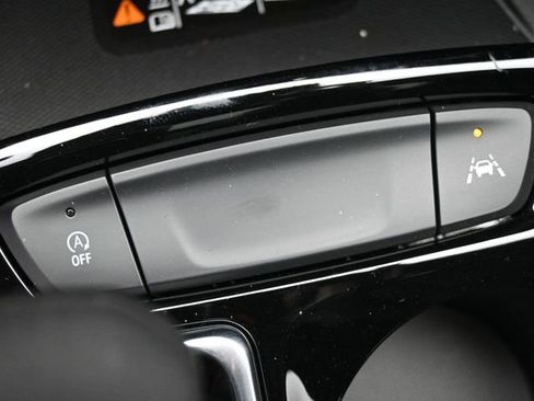 New 2026 Chevrolet Trax RS w/ Sunroof Package FWD image 27