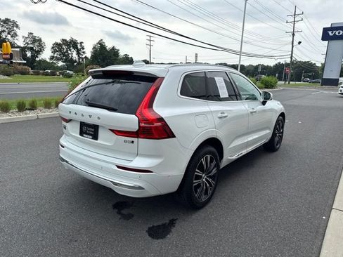 Certified 2022 Volvo XC60 B5 Inscription w/ Advanced Package AWD/4WD image 5