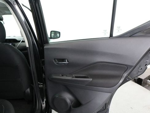 Used 2021 Nissan Kicks SV FWD image 36
