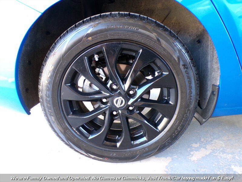 Used 2024 Nissan Sentra SV FWD image 35