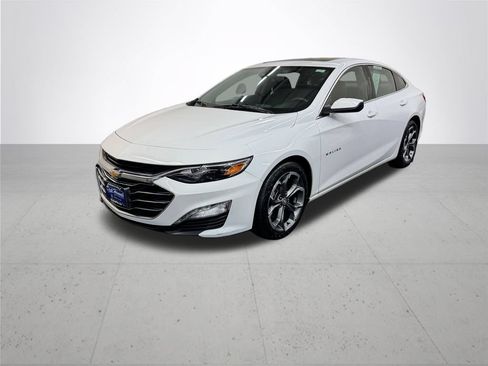 Used 2023 Chevrolet Malibu LT FWD image 2