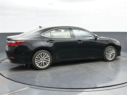 Used 2013 Lexus ES 350 w/ Luxury Pkg image 8
