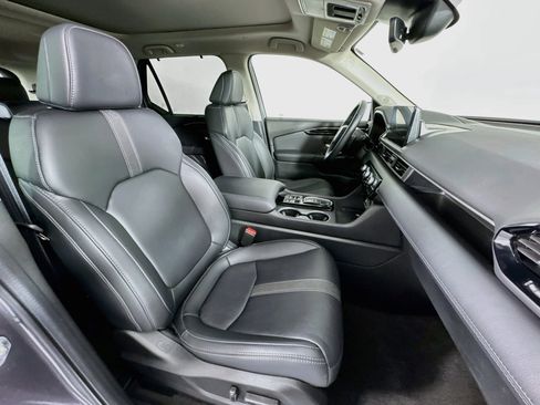 Certified 2025 Honda Pilot Touring image 31
