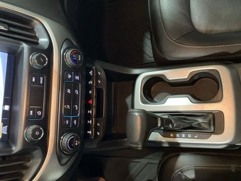 Used 2019 Chevrolet Colorado ZR2 image 17