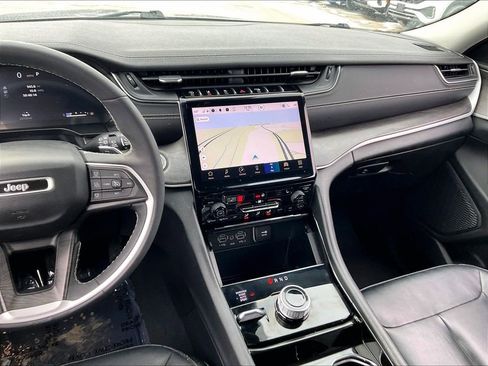 Used 2023 Jeep Grand Cherokee L Limited image 18