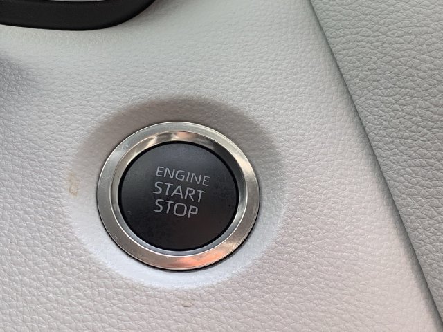 Used 2025 Toyota Corolla SE FWD image 12
