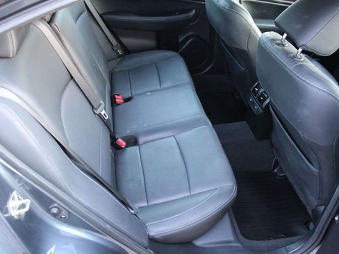 Used 2016 Subaru Legacy 2.5i Limited image 16