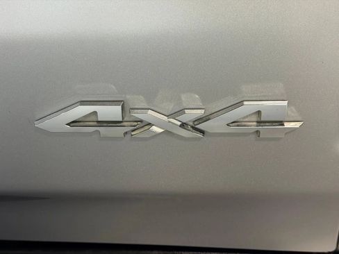 Used 2020 RAM 1500 Laramie AWD/4WD image 10