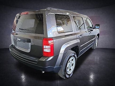 Used 2015 Jeep Patriot Sport FWD image 8