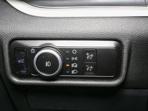 Used 2023 Ford Explorer XLT w/ Equipment Group 202A AWD/4WD image 38