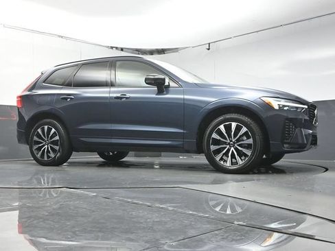Used 2024 Volvo XC60 B5 Core AWD/4WD image 33