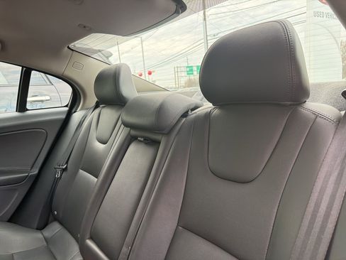 Used 2016 Volvo S60 T5 Premier image 13