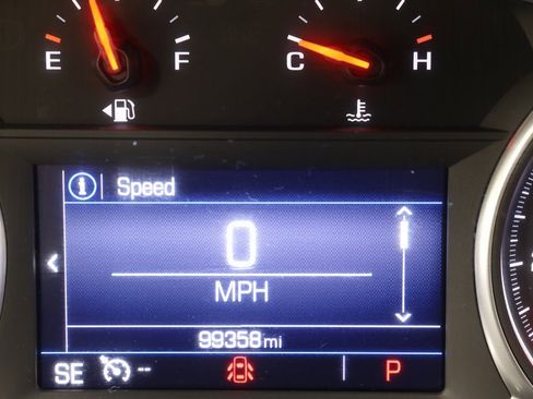 Used 2021 GMC Acadia SLE w/ Driver Convenience Package image 14