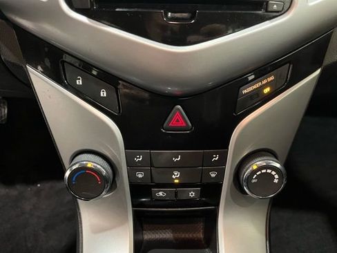 Used 2014 Chevrolet Cruze LT w/ Technology Package image 29