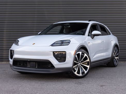 Certified 2026 Porsche Macan 4 Electric AWD/4WD image 1