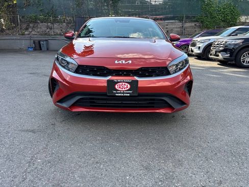 Used 2023 Kia Forte LXS FWD image 8