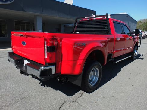 Used 2024 Ford F350 Lariat w/ Chrome Package image 3