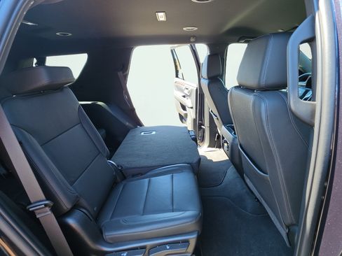 Used 2023 Chevrolet Tahoe Z71 AWD/4WD image 18