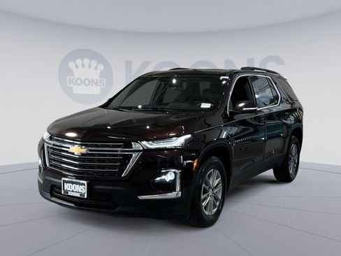 Used 2023 Chevrolet Traverse LT FWD image 1