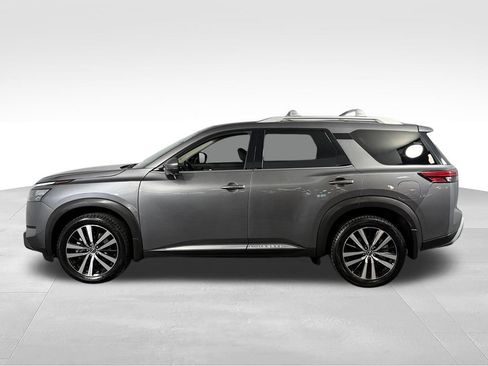 Used 2025 Nissan Pathfinder Platinum w/ Cargo Package AWD/4WD image 9