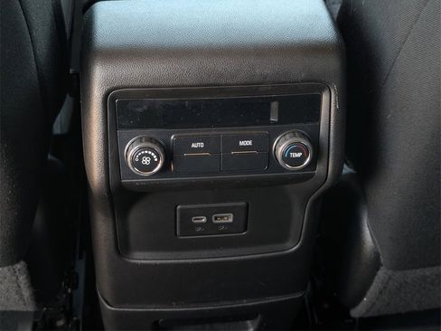 Used 2021 GMC Acadia SLE image 34